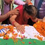 अमर हुए चौकी प्रभारी विनोद शर्मा, तिरंगे में लिपटा पार्थिव शरीर पहुंचा घर तो छलक पड़े आंसू