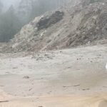 उत्तराखंड में मानसून का कहर: भूस्खलन से यमुनोत्री हाईवे और देवाल-लोहाजंग-वाण मार्ग बंद, दर्जनों वाहन फंसे